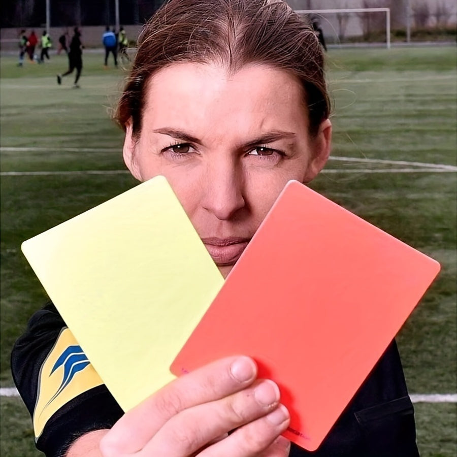 Voetbalscheidsrechter Set - Roestvrijstalen Fluitje met Koord + PVC Rode en Gele Kaartenset